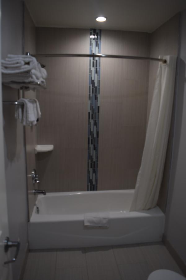 Deluxe Hawthorne/ Lax Motel 2*