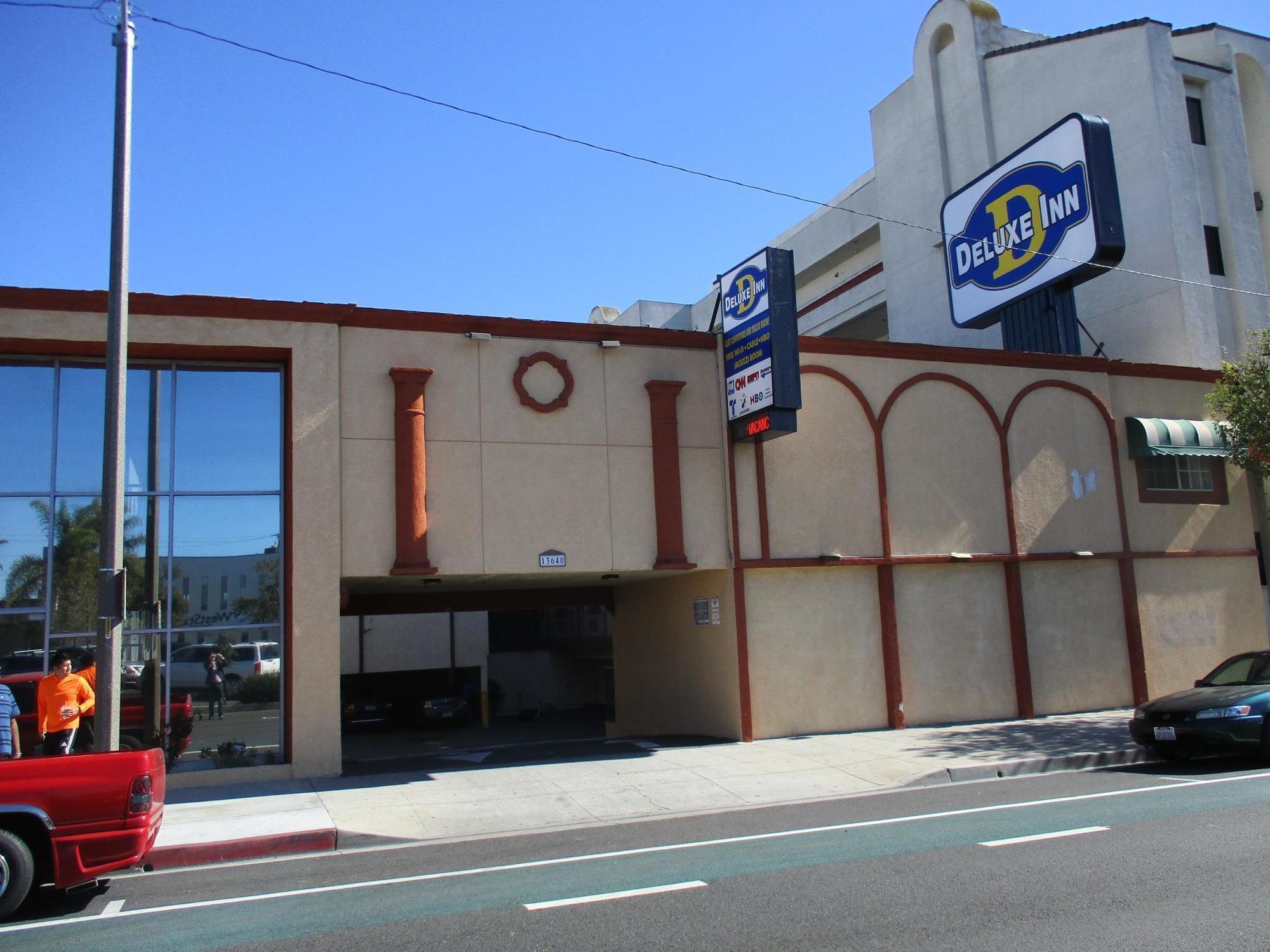 Deluxe Hawthorne/ Lax Motel Hawthorne